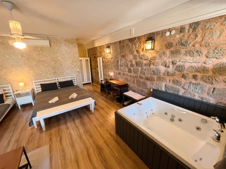 Attalos Suites Hotel