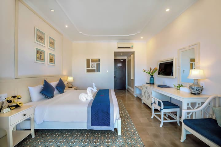 Lantana Riverside Hoi An Hotel