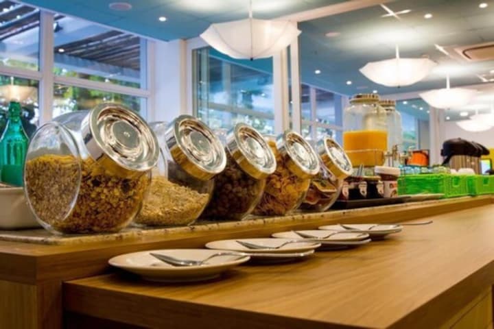 Golden Tulip Guarujá