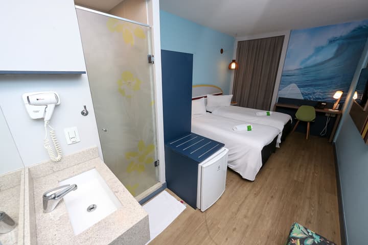 Golden Tulip Guarujá