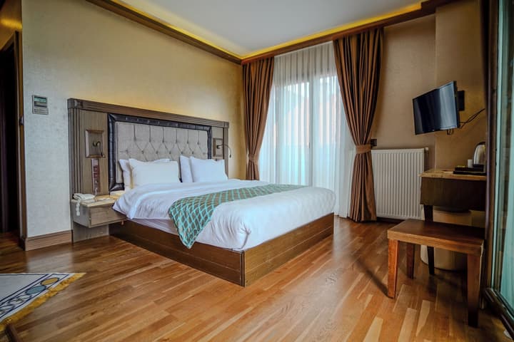 Sera Lake Resort Hotel Spa & Aparts
