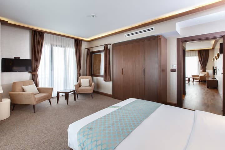 Sera Lake Resort Hotel Spa & Aparts
