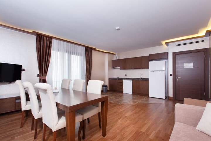 Sera Lake Resort Hotel Spa & Aparts