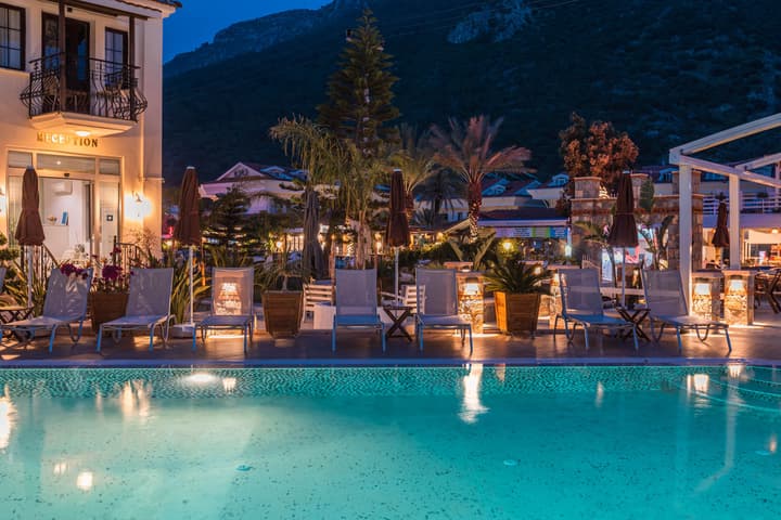 Bronze Hotel