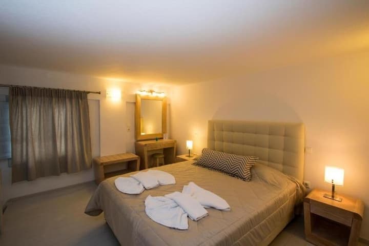Erato Apartments