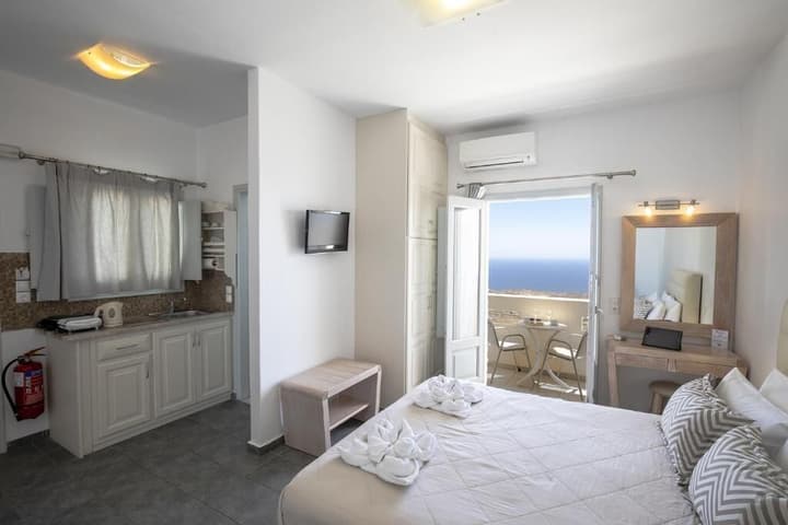 Erato Apartments