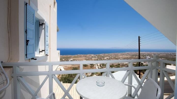 Erato Apartments