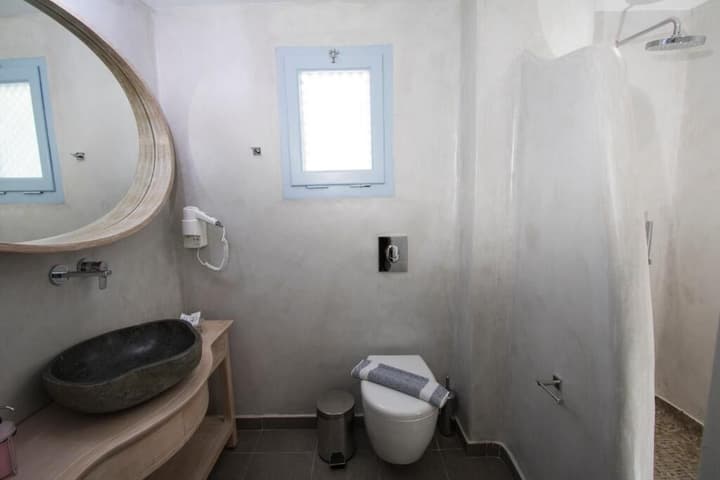 Erato Apartments