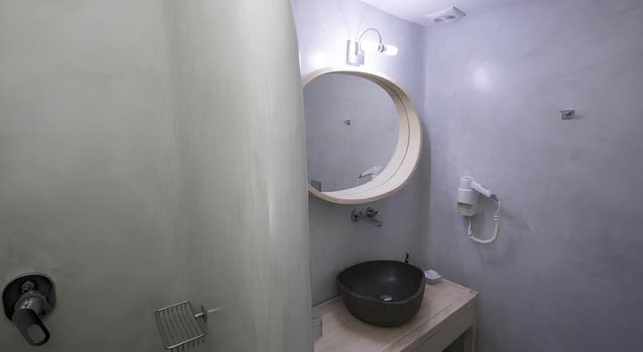 Erato Apartments