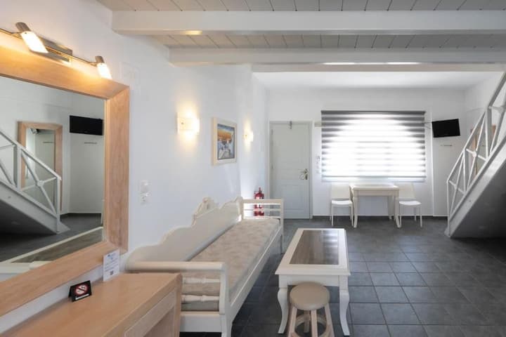 Erato Apartments