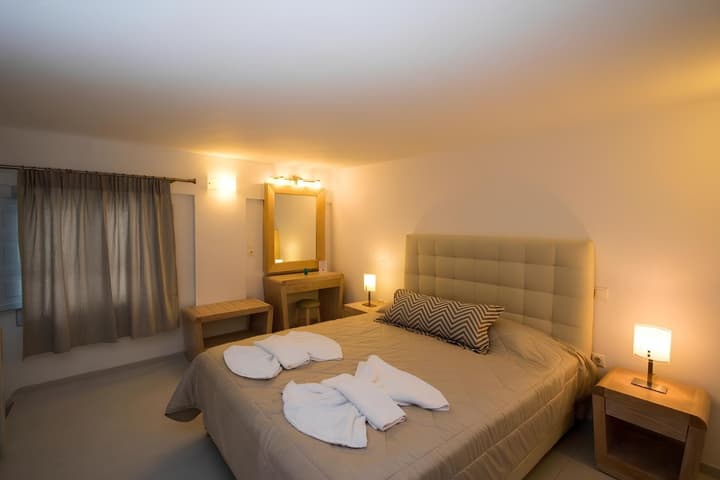 Erato Apartments