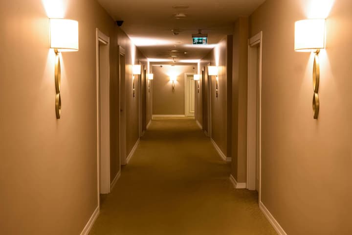 White House Hotel