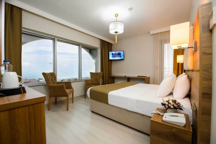 White House Hotel