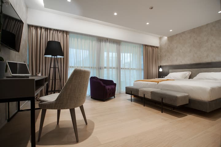 Athenaeum Grand Hotel