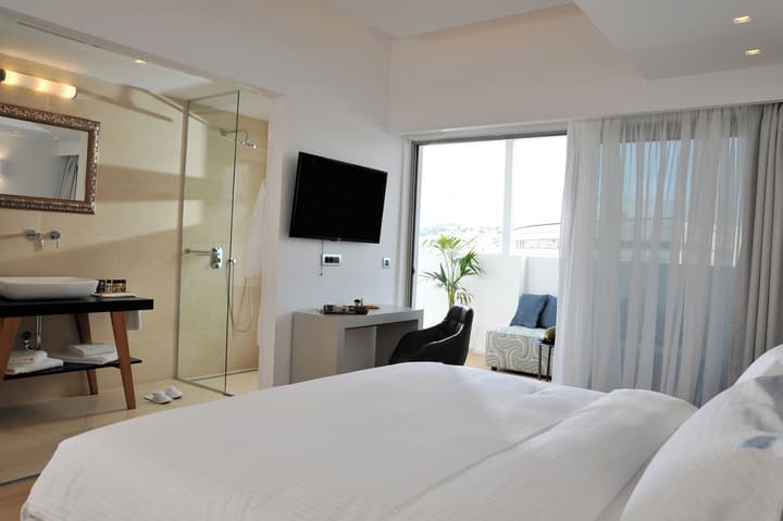 Athenaeum Grand Hotel