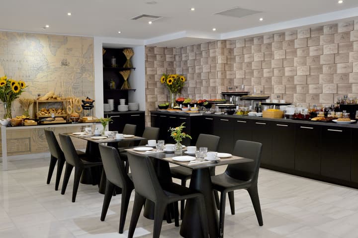 Athenaeum Grand Hotel