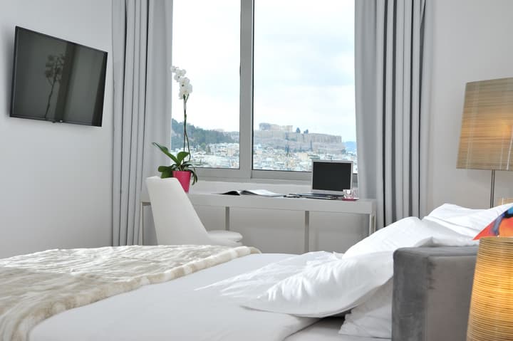 Athenaeum Grand Hotel