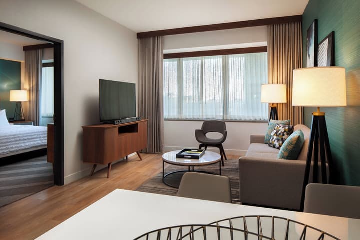 Le Meridien Houston Downtown