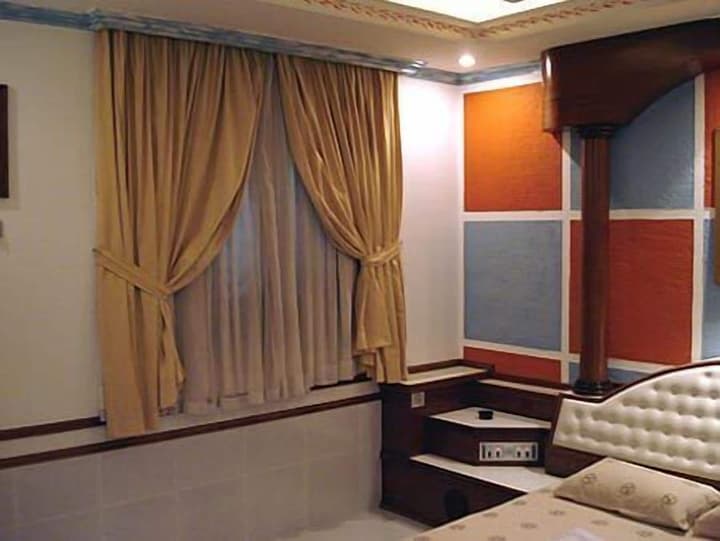 North Palace Hotel