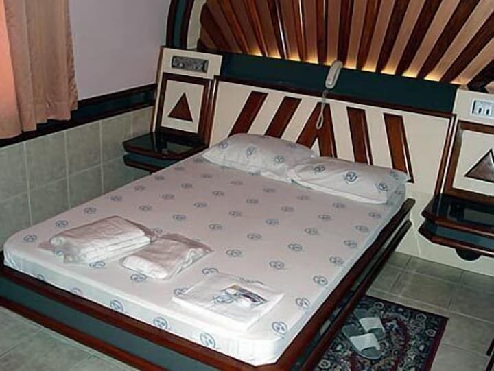 North Palace Hotel