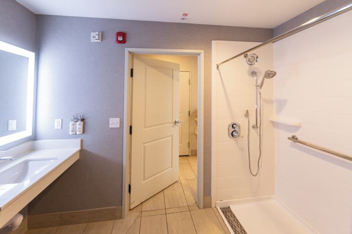 Holiday Inn Express Grand Island - Niagara Falls by IHG