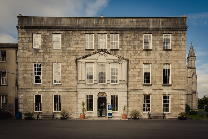 DCU Rooms at All Hallows College - Hostel