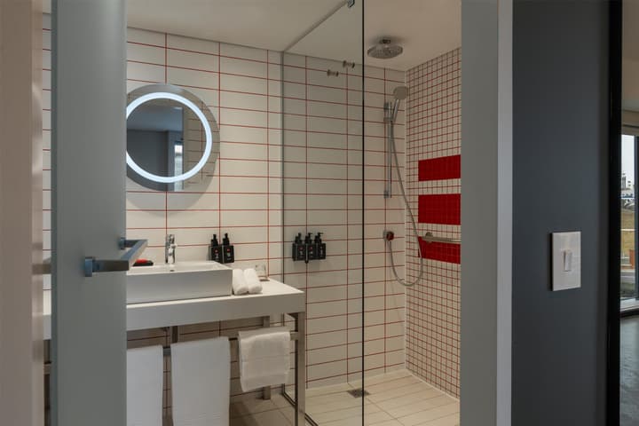 Radisson RED V&A Waterfront, Cape Town