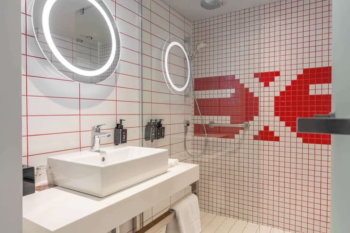 Radisson RED V&A Waterfront, Cape Town