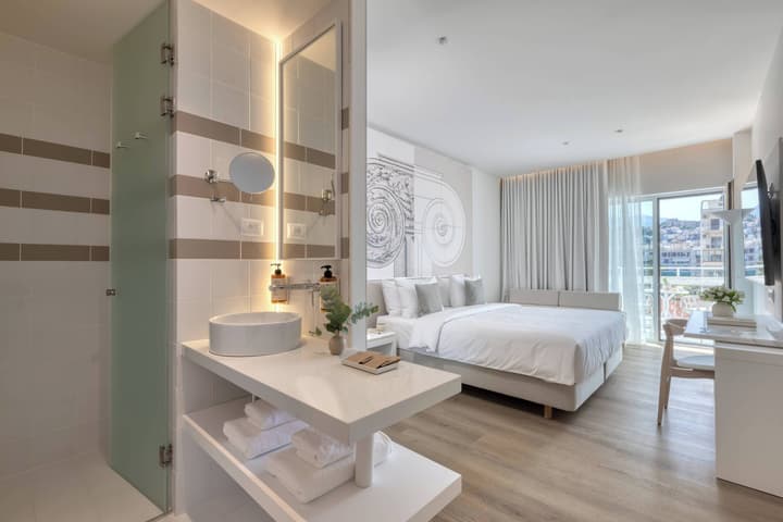 Mercure Patras Astir