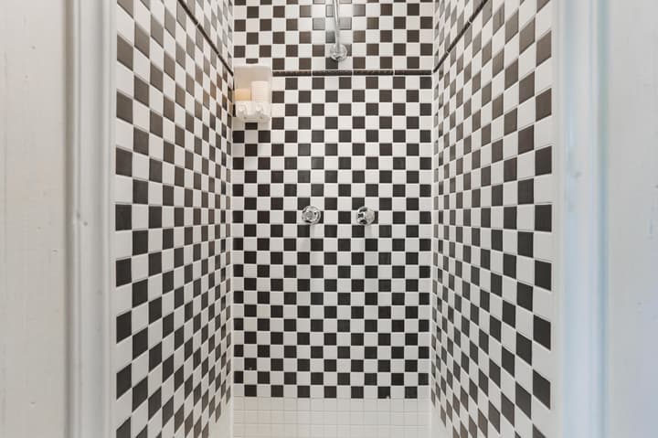 B&W Courtyards