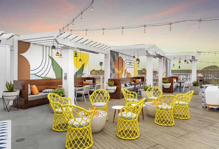 Inn at the Pier Pismo Beach, Curio Collection by Hilton