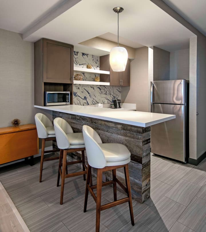 Inn at the Pier Pismo Beach, Curio Collection by Hilton
