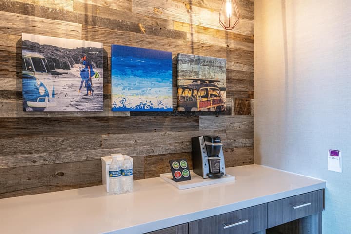 Inn at the Pier Pismo Beach, Curio Collection by Hilton