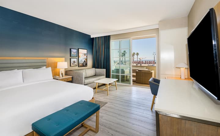 Inn at the Pier Pismo Beach, Curio Collection by Hilton
