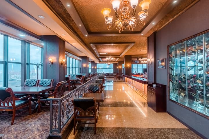 The Grand Hill Hotel