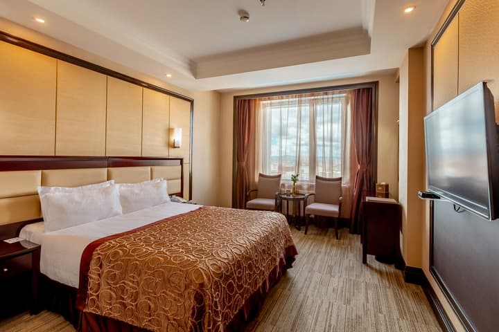 The Grand Hill Hotel