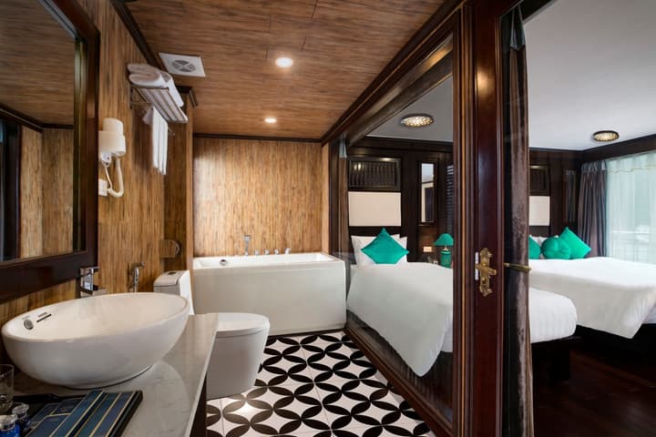 Alisa Luxury Cruise