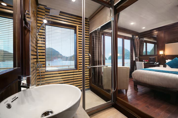Alisa Luxury Cruise