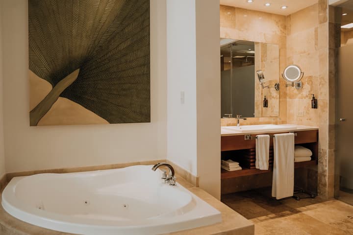 The Reef 28 Hotel & Spa - Luxury Adults Only - All Suites