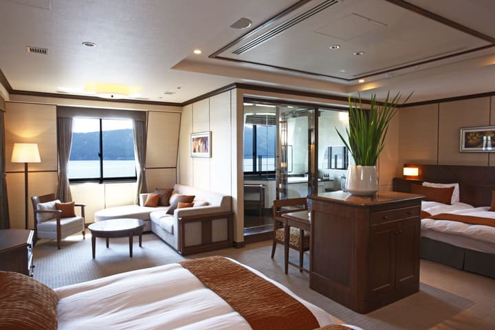 Hotel de Yama, Hakone Lake Side