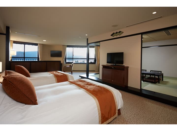 Hotel de Yama, Hakone Lake Side