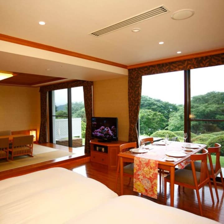 Hotel de Yama, Hakone Lake Side