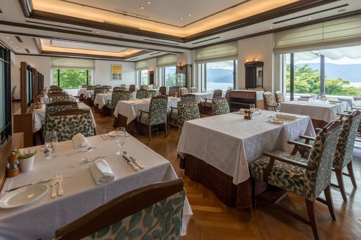 Hotel de Yama, Hakone Lake Side