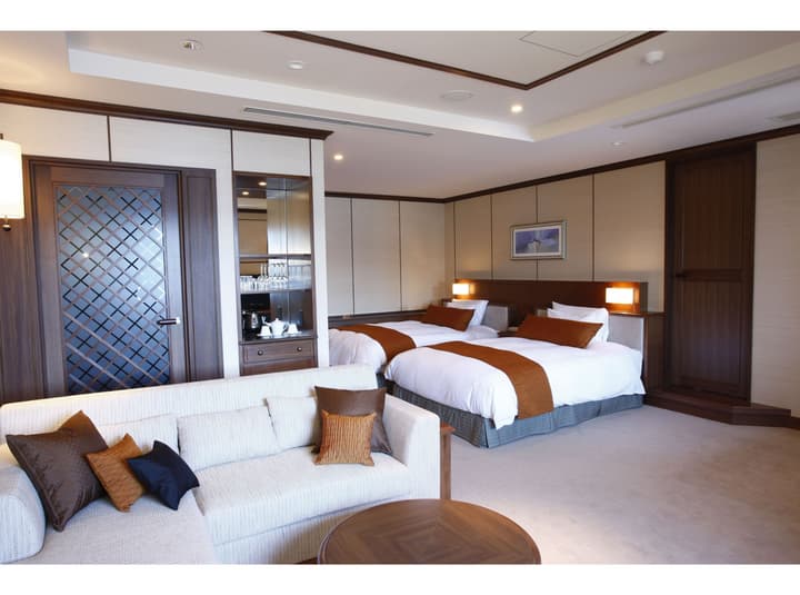 Hotel de Yama, Hakone Lake Side