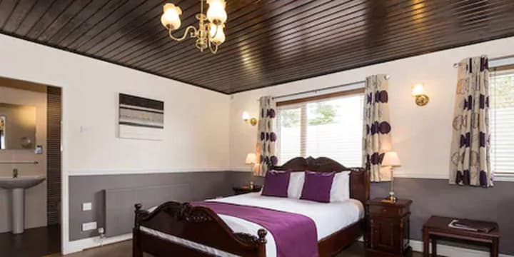 Claymore Guest House and Apartments