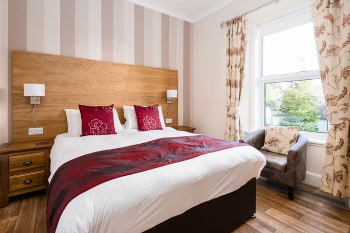 Claymore Guest House and Apartments