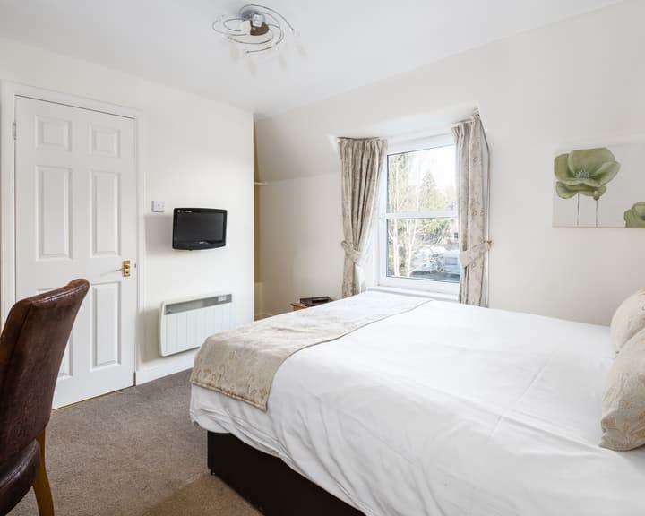 Claymore Guest House and Apartments
