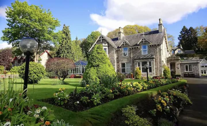 Claymore Guest House and Apartments