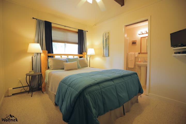 Jewel Lake Bed and Breakfast