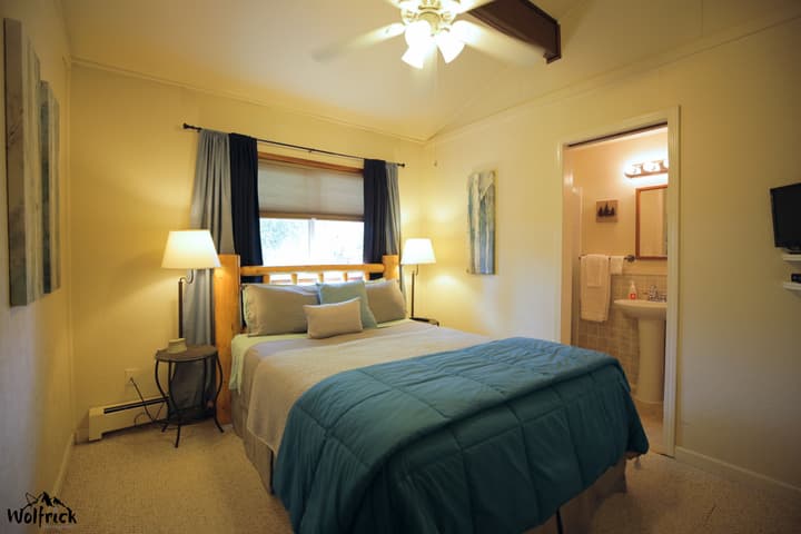 Jewel Lake Bed and Breakfast